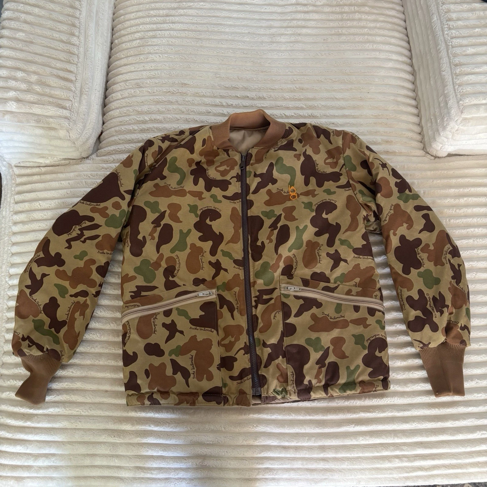 Vtg Ducks Unlimited "Frog Skin" Duck Hunter Camo Wading Jacket - Boxy XL 24x24
Opens in a new window