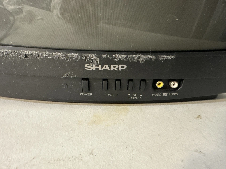 SHARP 13" CRT TV Retro Gaming Color Television Model 13N-M100B W/ Remote Working - Image 4 of 4