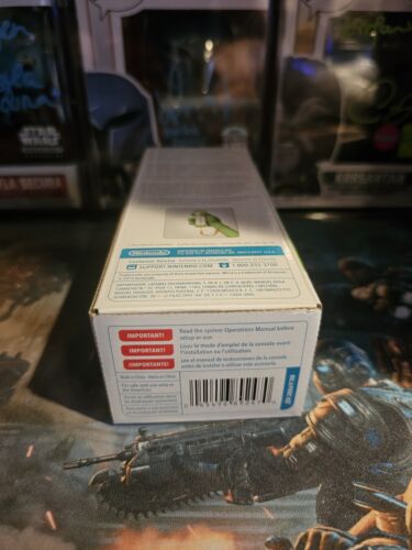 Official Nintendo Wii / Wii U Remote Plus Super Mario Yoshi SEALED - Picture 5 of 6