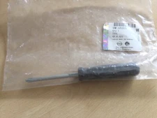 GENUINE VAUXHALL COMBINATION SCREWDRIVER   6651539