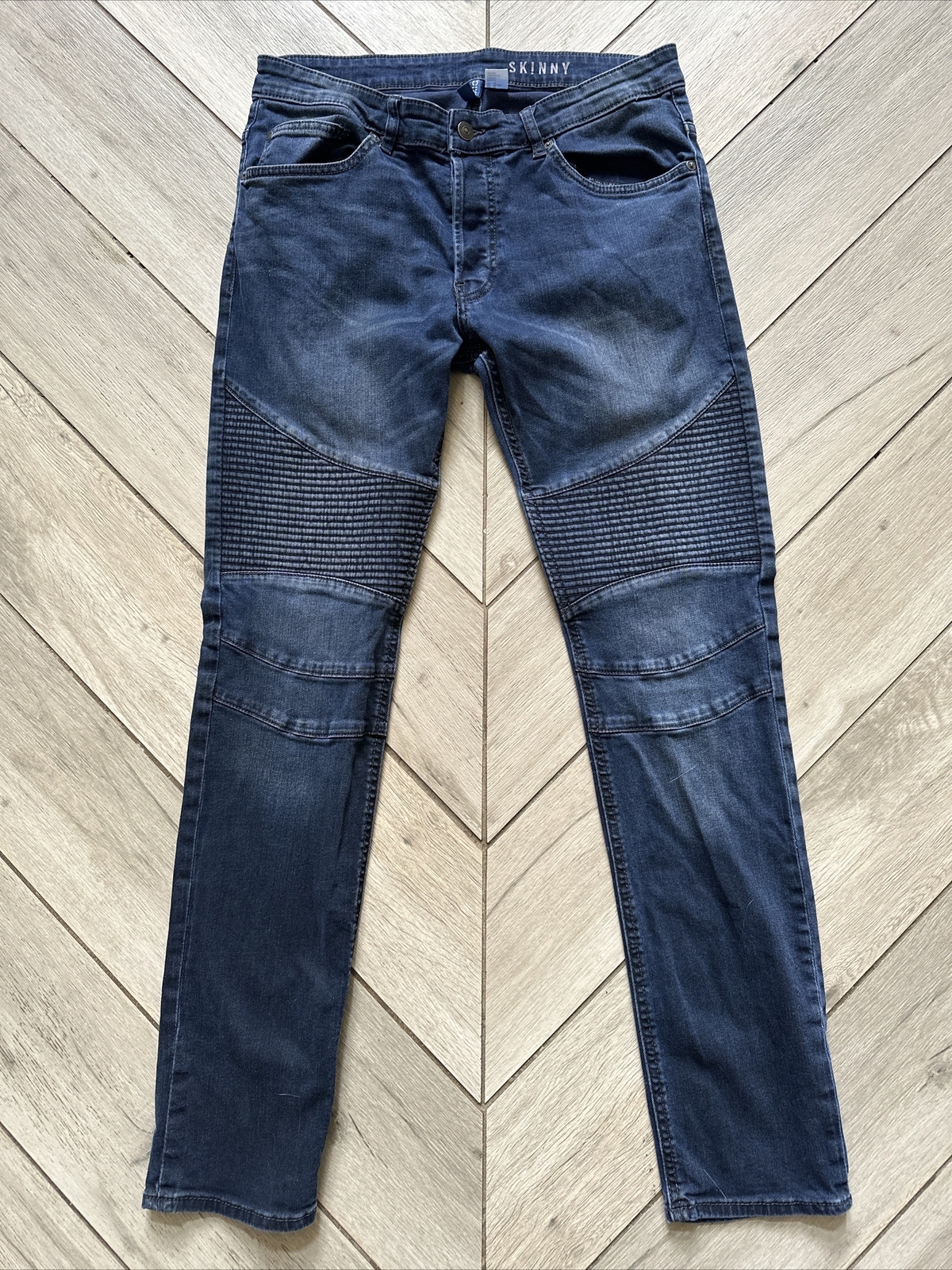 Stylish Stretchy Divided Skinny Denim Jeans for Modern Comfort-image