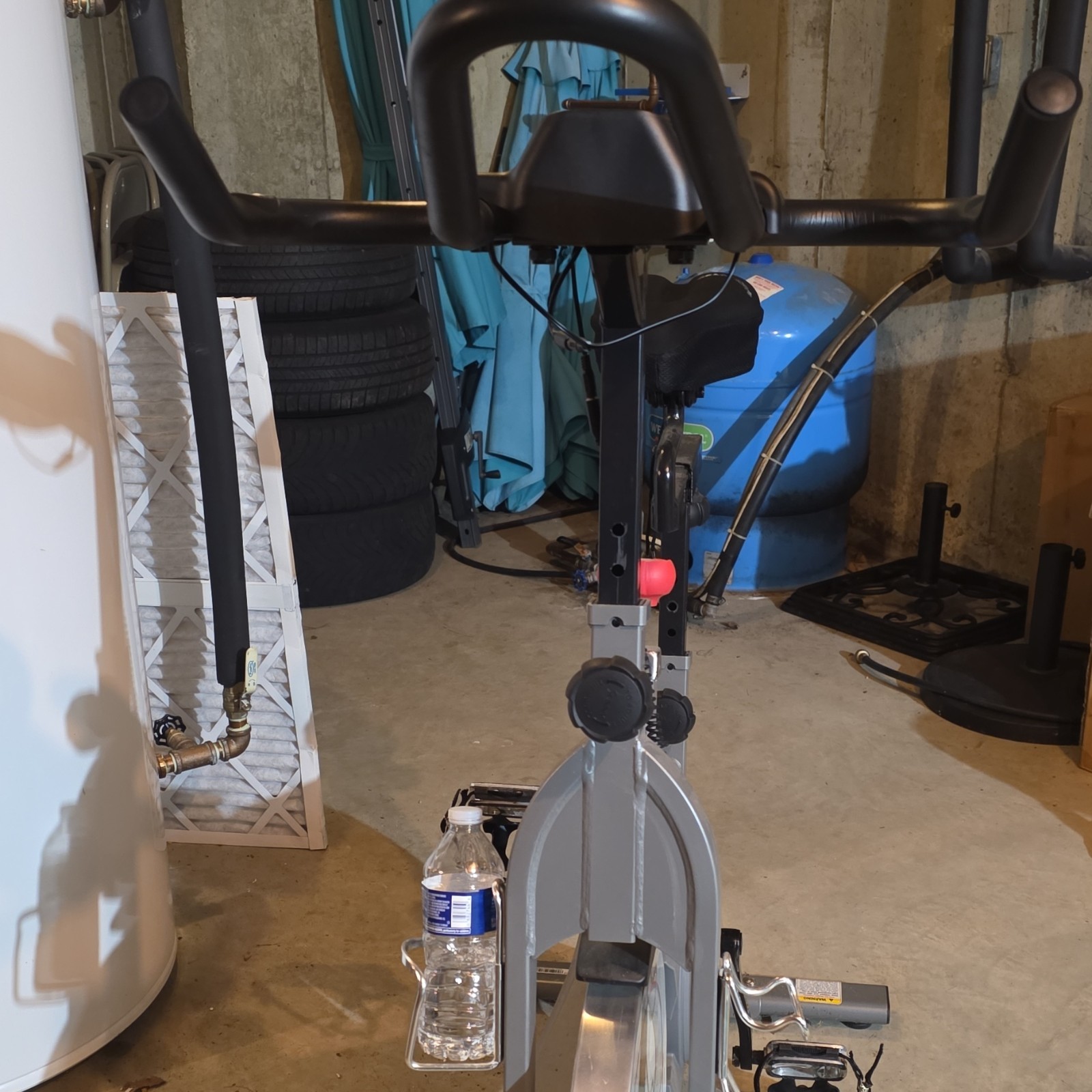 Sunny SF-B1879 Upright Exercise Bike Magnetic Resistance LCD