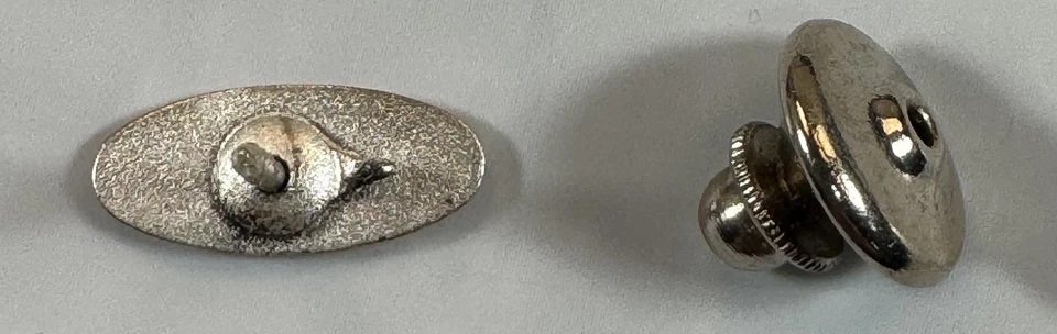 Pin de solapa Greyhound Bus Lines Tie Tack ovalado tono dorado logotipo de perro para correr emblema Foto 4 de 4