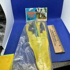 3‑Pc Garden Tool Set – Mini Rake, Shovel & Planter Tools for Potted Plants - NEW