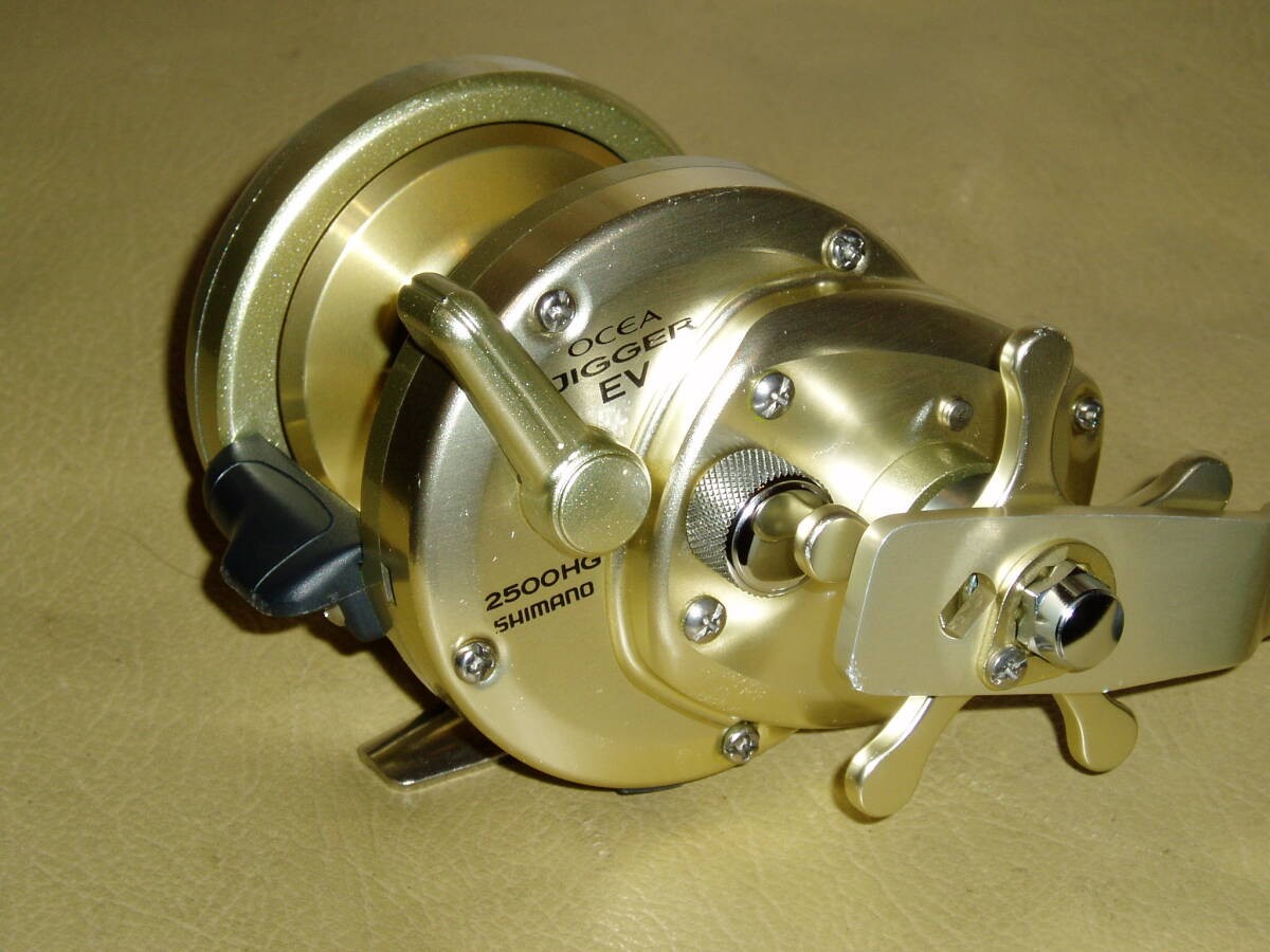 SHIMANO - σσSHIMANO シマノ オシアジガーEV 2500HG 程度A RH298000 楽天市場】【中古】SHIMANO シマノ オシアジガーEV 2500HG 両軸