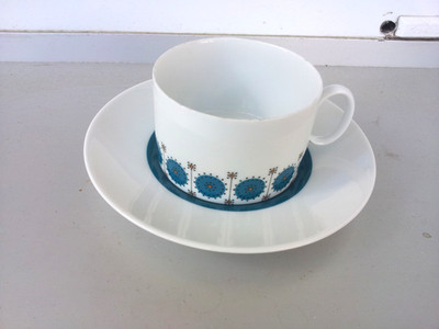 Thomas Porzorzellan '' Medaillon Smaragd '' Tee- & Untertasse, nie Gebraucht,Neuw.
