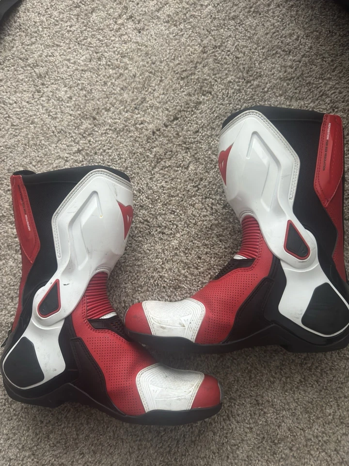 BOTAS MOTO DAINESE TORQUE D1 OUT BLANCO ROJO UE 44 US 11 Foto 2 de 4