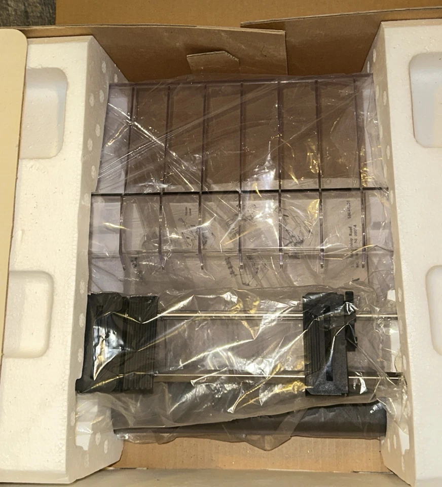 OKIDATA 70012501 TRACTOR FEED KIT New in box  new with Manual Barn find see pic - Image 2 of 4