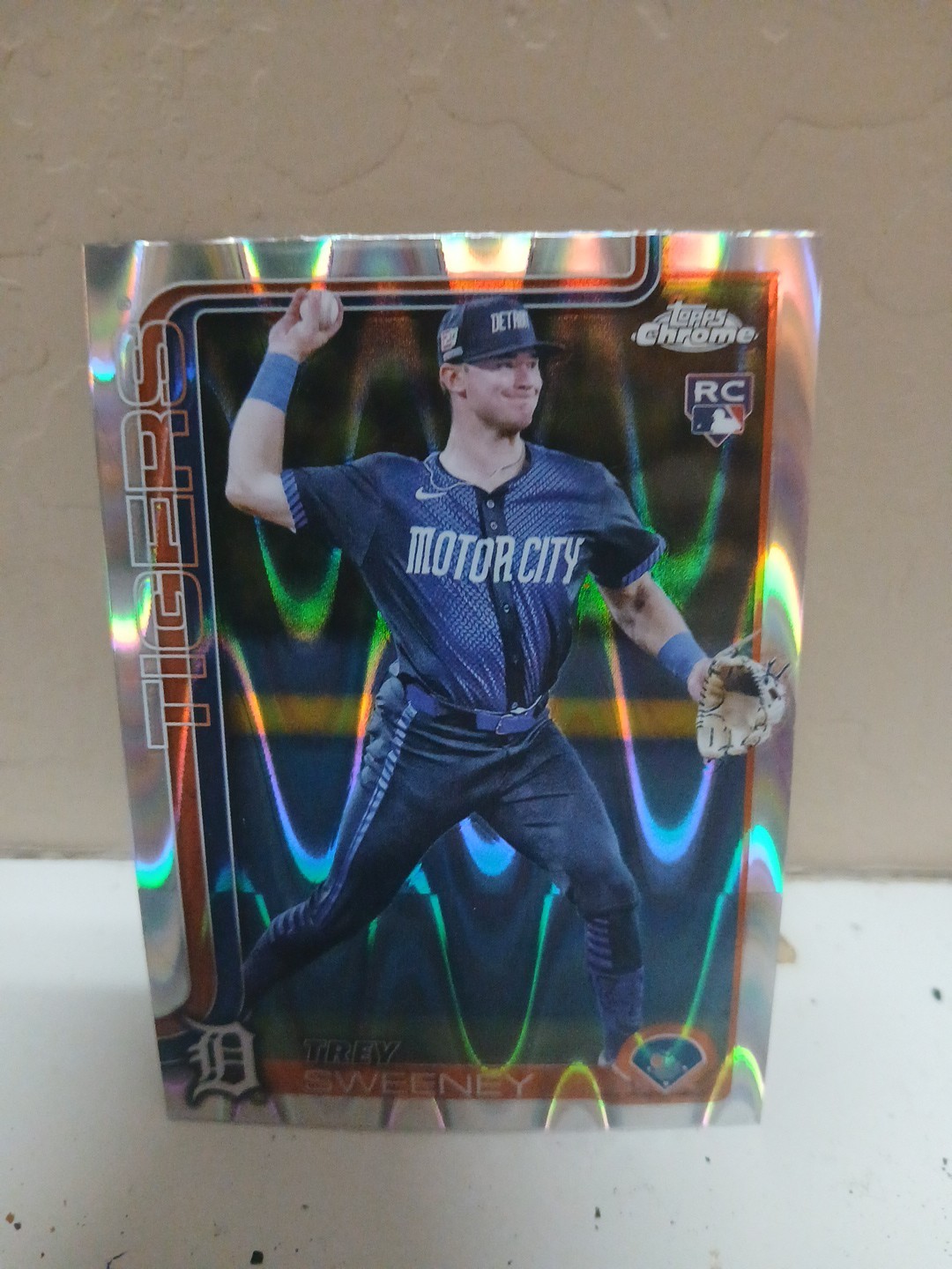 2025 Topps Chrome #6 TREY SWEENEY RC ROOKIE TIGERS Aqua Raywave /199 Refractor