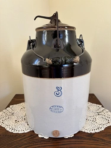 Antique Red Wing Pottery Stoneware Company 3 Gallon Crock With Lid