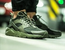 NEW - Nike Air Huarache Run Ultra SE - 10