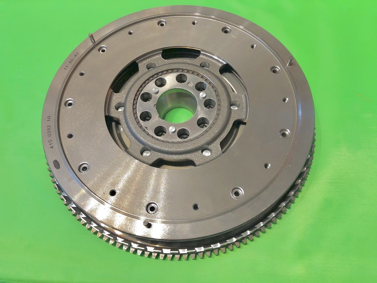 OEM BMW SMG 2006-2010 M5 M6 S85 Engine Dual Mass Flywheel OEM BMW SMG 2006-2010 M5 M6 S85 Engine Dual Mass Flywheel