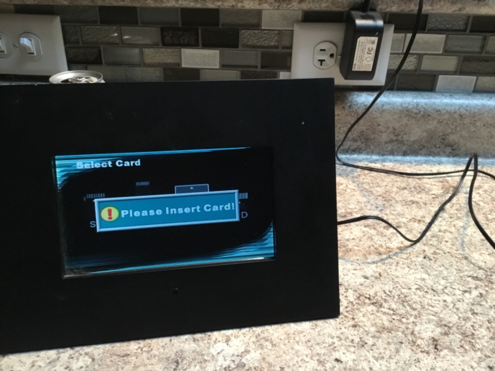 Polaroid 6-inch digital photo frame with high-resolution display-image