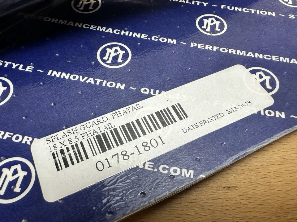 PROTECTOR CONTRA SALPICADURAS de máquina de rendimiento para kit de neumáticos anchos PHATAIL modelo Harley-Davidson Foto 2 de 3