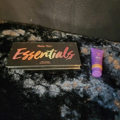 Violet Voss Essentials Eyeshadow Palette and Chocolate Liquid Foundation
