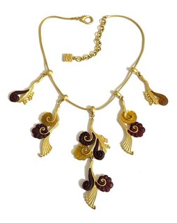 VINTAGE LARGE RUNWAY RESIN KARL LAGERFELD FLOWER WATERFALL NECKLACE