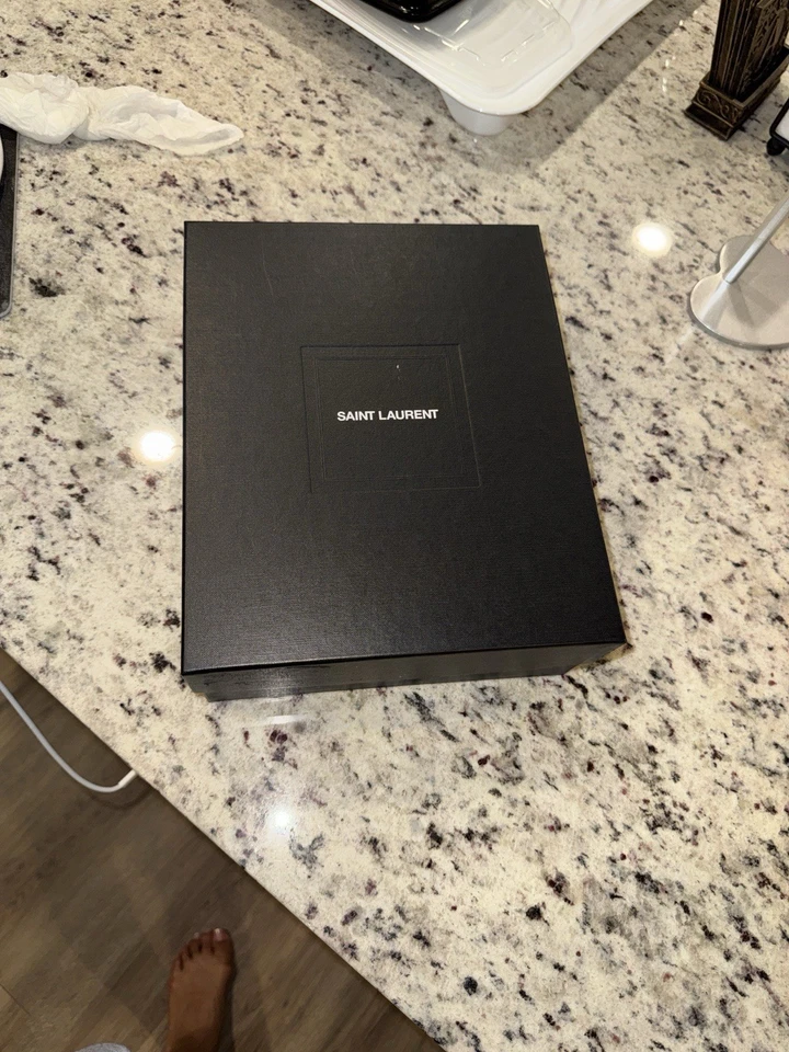 Zapatos de salón/tacones negros brillantes YSL para mujer talla 6 Foto 4 de 4