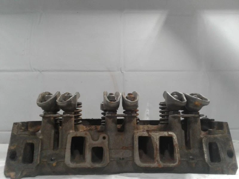 Cylinder Head 85 1985 Pontiac Firebird 2.8L V8 Only 87K Miles - Image 2 of 4