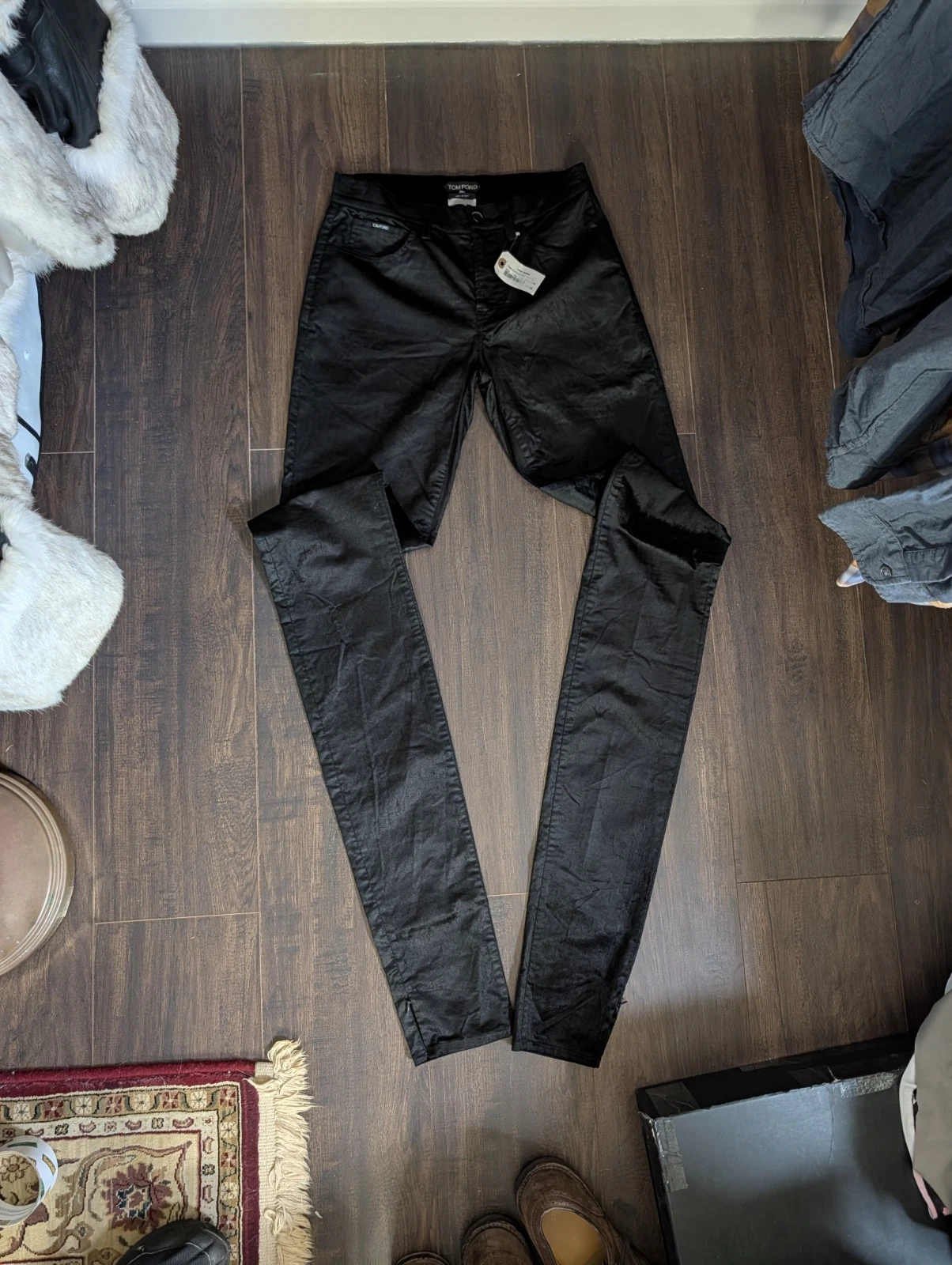 Tom Ford — TOM FORD FW18 Runway Black Velvet Super Long Stacked Leg Sample Jeans 31