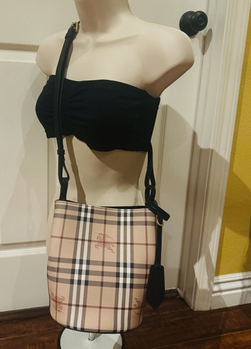 BURBERRY HAYMARKET CHECK LORNE BLACK LEATHER CROSSBODY BUCKET BAG - EXCELLENT - Picture 3 of 14