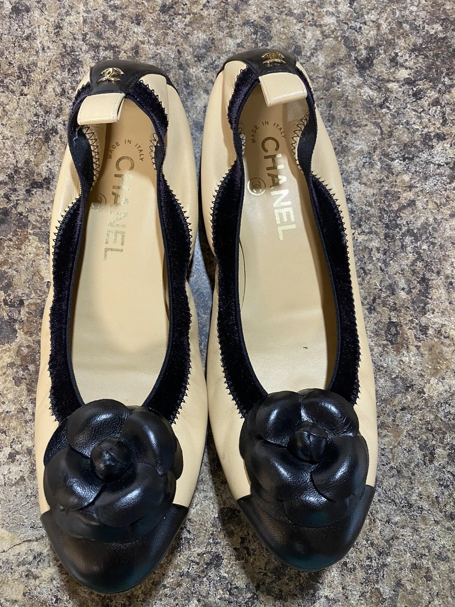 CHANEL Black CC Logo Camelia Flower Ballet Ballerina Flats Shoes 38 1/2