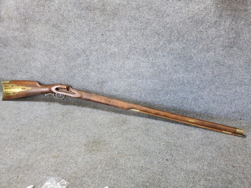 TRADITIONS SHENANDOAH RIFLE STOCK, VERY GOOD USED CONDITION.