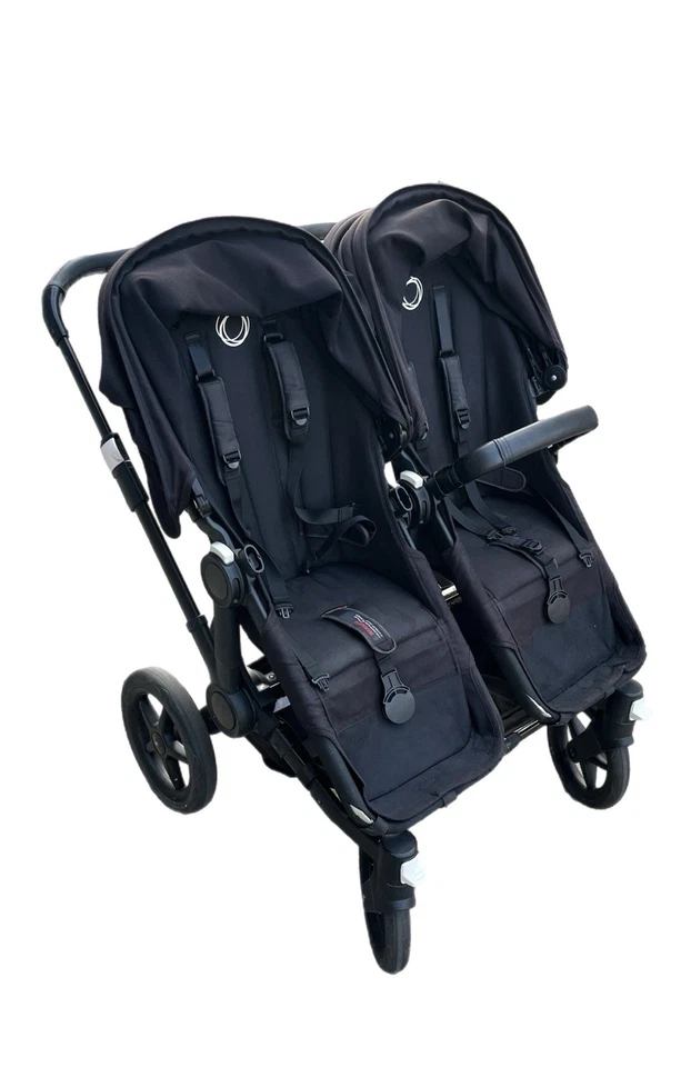 Buen moisés y cochecito Bugaboo Donkey 3 Twin usado con accesorios negro Foto 3 de 4