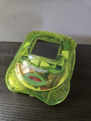 Video Now Color FX Vintage Kids Personal Video Player Hasbro Lime Green 04 Read