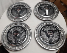 4 Vintage 1965 1966 Chevrolet Ss Tri-bar Impala Chevelle Nova 14 Hubcaps 4 Vintage 1965 1966 Chevrolet Ss Tri-bar Impala Chevelle Nova 14 Hubcaps