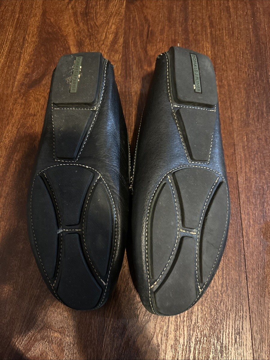 Donald Pliner Men Veep Black Tumbled Leather Tassel Moc  display picture 3