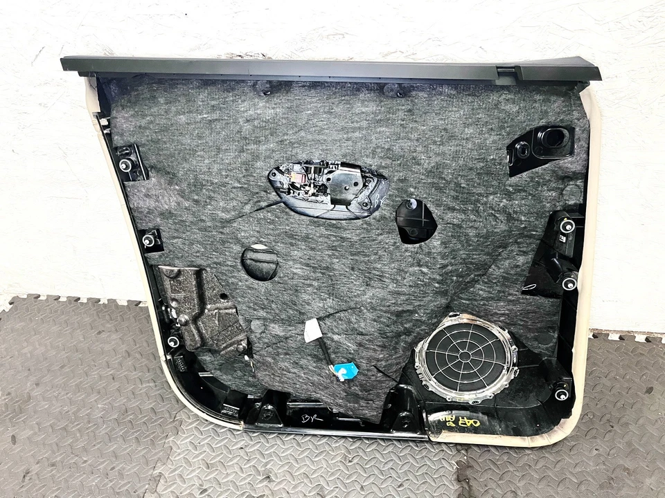 16-20 BENTLEY BENTAYGA PUERTA DELANTERA DERECHA PANEL MOLDURA ALTAVOZ CUBIERTA MANIJA TARJETA OEM Foto 2 de 4