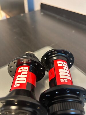 New DT Swiss 240s Hubs MTB/Gr. Bike 28/28H pair F&R Hubs Center