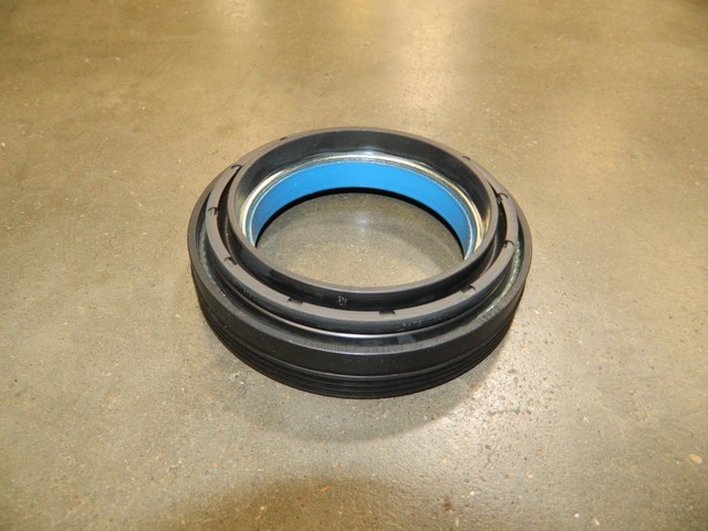 FORD F250 F350 DANA 50 OR 60 FRONT 19982004 INNER AXLE KNUCKLE VACUUM