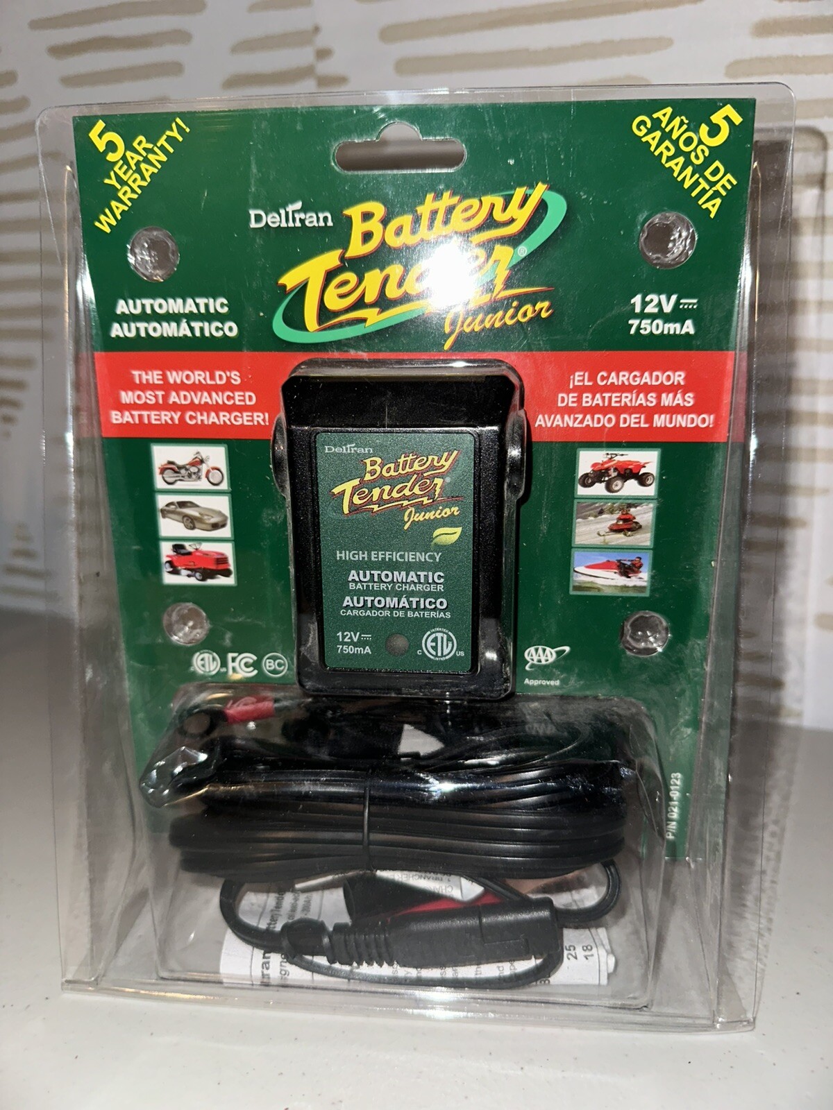 Deltran Battery Tender Jr Automatic Battery Charger 12V 750mA