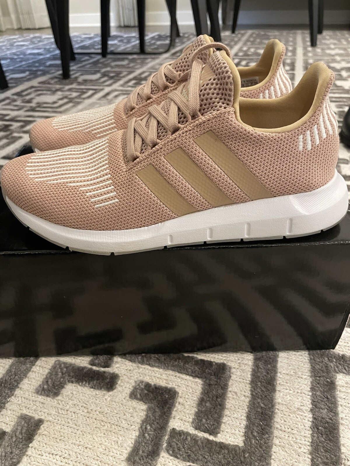 Adidas Swift Run Ash Pearl - Size 7.5 (Women’s) image 4