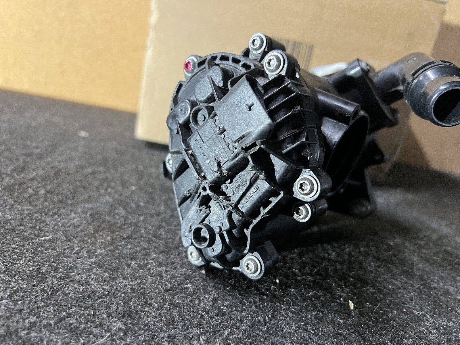 BMW Genuine Heat Management Module Cooling System Thermostat Housing