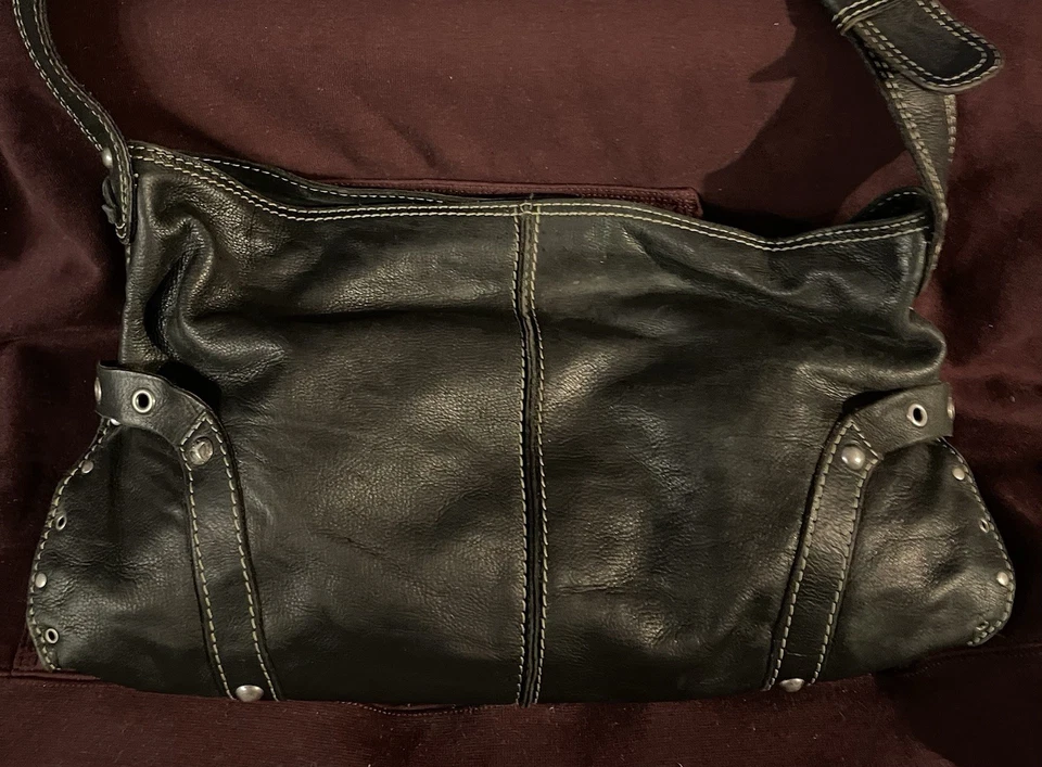 Large Black Pre-Owned Leather Lucky Brand Vintage Crossbody Bag - Image 2 of 4