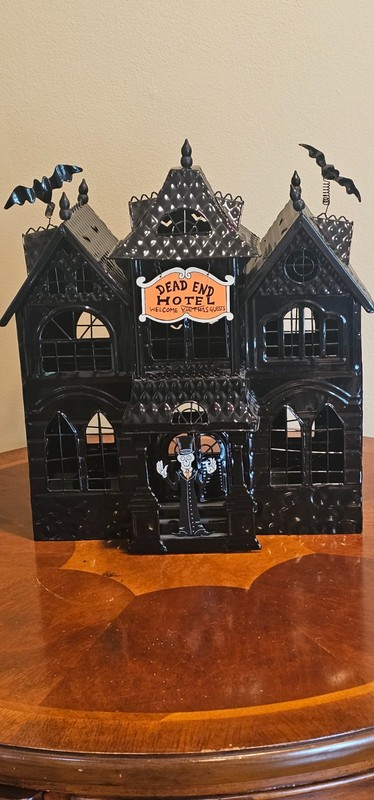 Yankee Candle BONEY BUNCH Halloween DEAD END HOTEL Haunted Tea Light Holder 2014