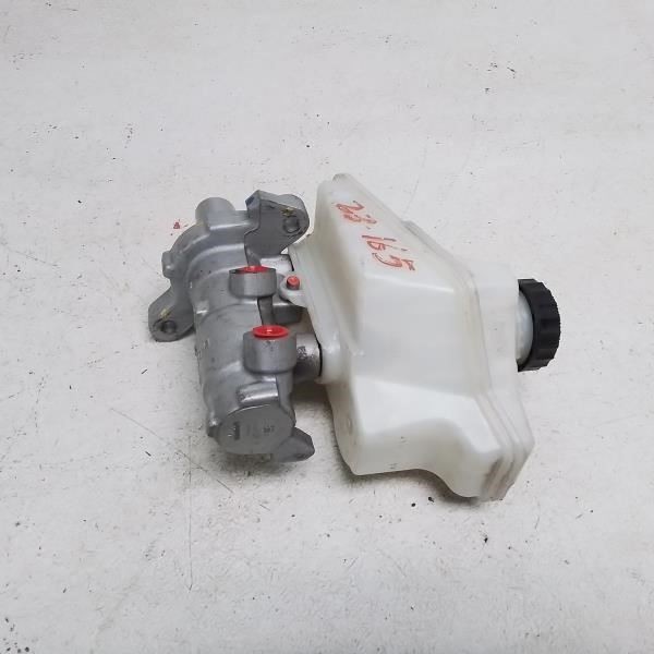 Maserati Ghibli 2017 Brake master cylinder