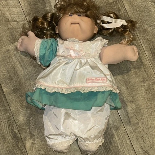 Vintage Talking Cabbage Patch Kids Doll Brown Hair Blue Eyes NOT TESTED