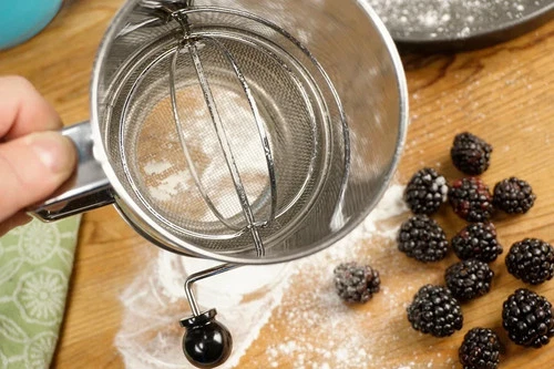 RSVP Endurance Flour Sifter - Thumbnail 5