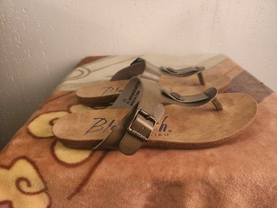 Blowfish Womens sz 7.5 Gray Slip On Thong Flipflop Sandals #50