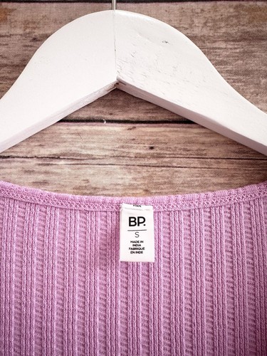 BP Top Women’s Size Small Purple Pointelle Rib Crop Henley Short Sleeve NWT - Picture 3 of 4