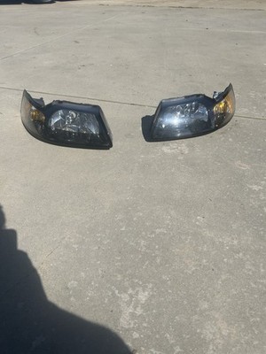 1999-04 Ford Mustang Headlights Pair Left Right TYC Great condition Used