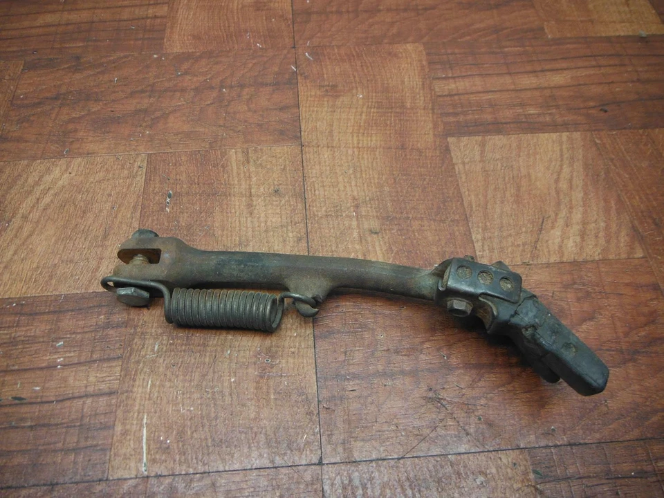 Honda 84-87 Goldwing 1200 1985 GL 1200 SUPORTE LATERAL 50540-MG9-680 - Imagem 2 de 4