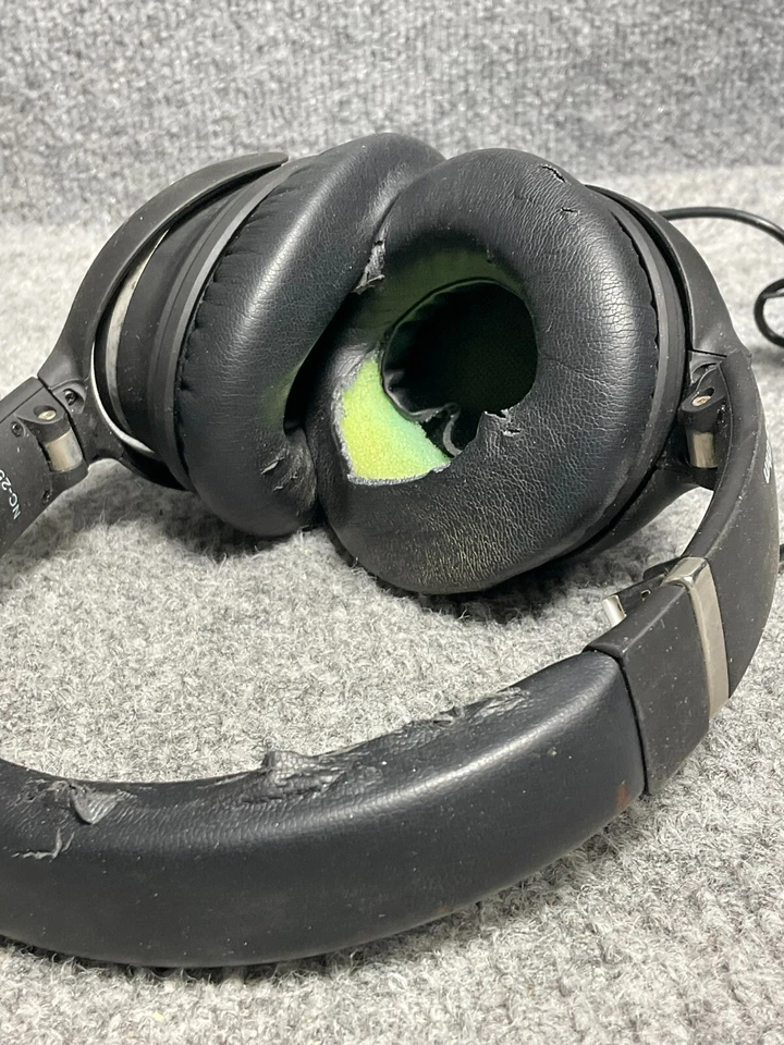 Srhythm NC‑25 ANC Wireless Headphones 🎧🔋🌙 with Charging Cable - Image 4 of 4