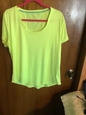 Under Amour Heat Gear X-LARGE Athletic Top Highlighter Yellow