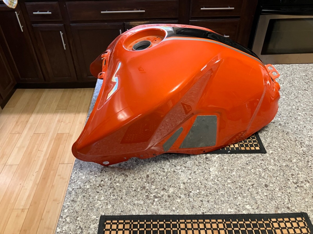 2014 Yamaha Fz09 Mt-09 Gas Tank Fuel Cell Dented | eBay
