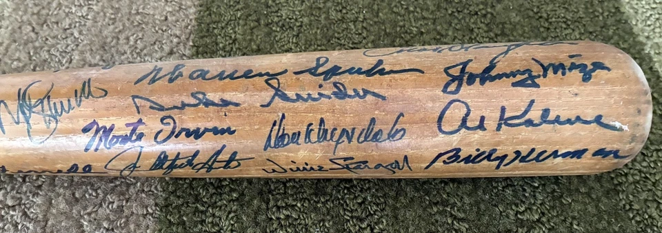 Bate firmado por Louisville Slugger sobre 29 miembros del Salón de la Fama y estrellas ver fotos Koufax Foto 4 de 4