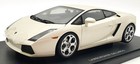 Autoart 1/18 Scale Diecast 74575 - Lamborghini Gallardo - Balloon White